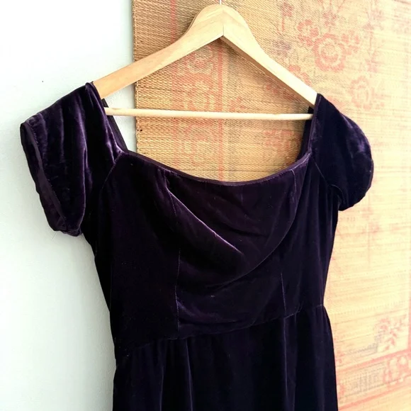 BCBG Max Azria Kerry Velvet Off Shoulder Plum Sheath Dress - Picture 4 of 9